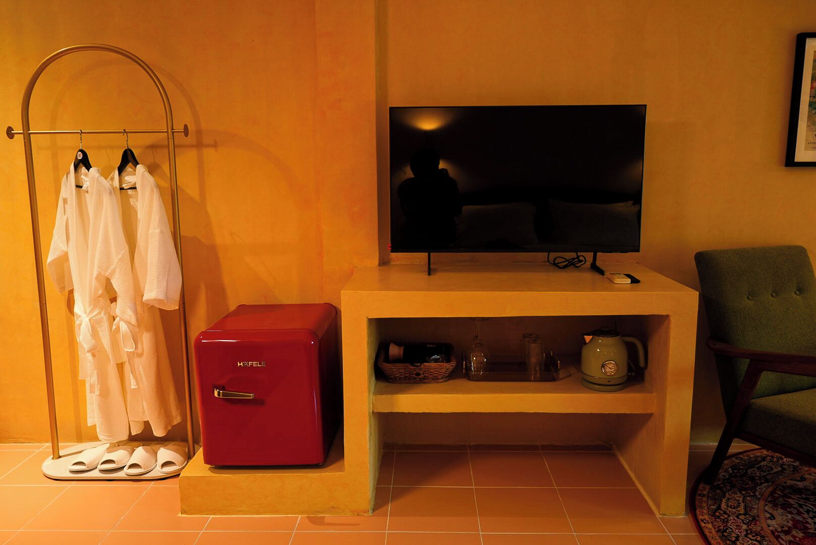 deluxe family room with balcony | 1 bedroom, blackout curtains, free wifi, bed sheets