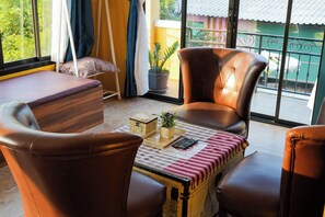 Family Suite Room | 遮光窗帘、免费 WiFi、床单