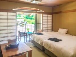 1 bedroom, in-room safe, free WiFi, bed sheets