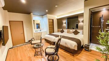 1 bedroom, in-room safe, free WiFi, bed sheets