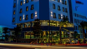 Front of property – evening/night - Koho Hotel (Johor Bahru)