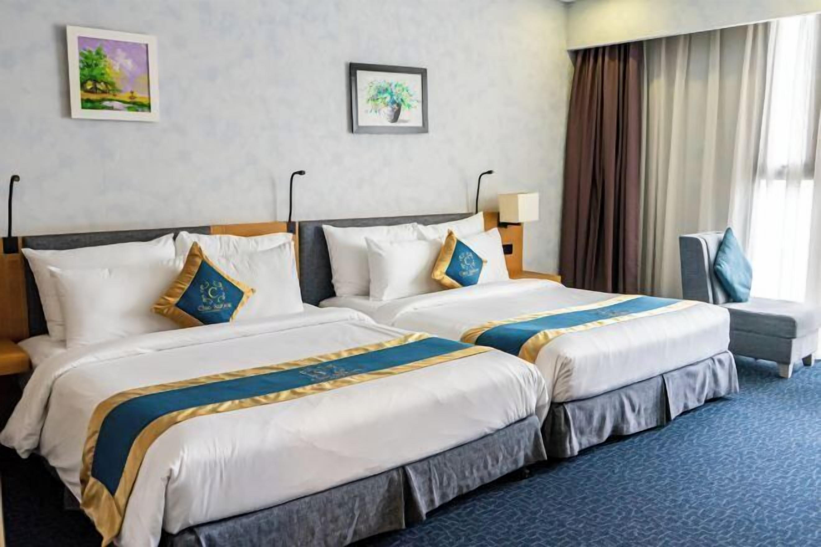 Minibar, in-room safe, desk, blackout drapes