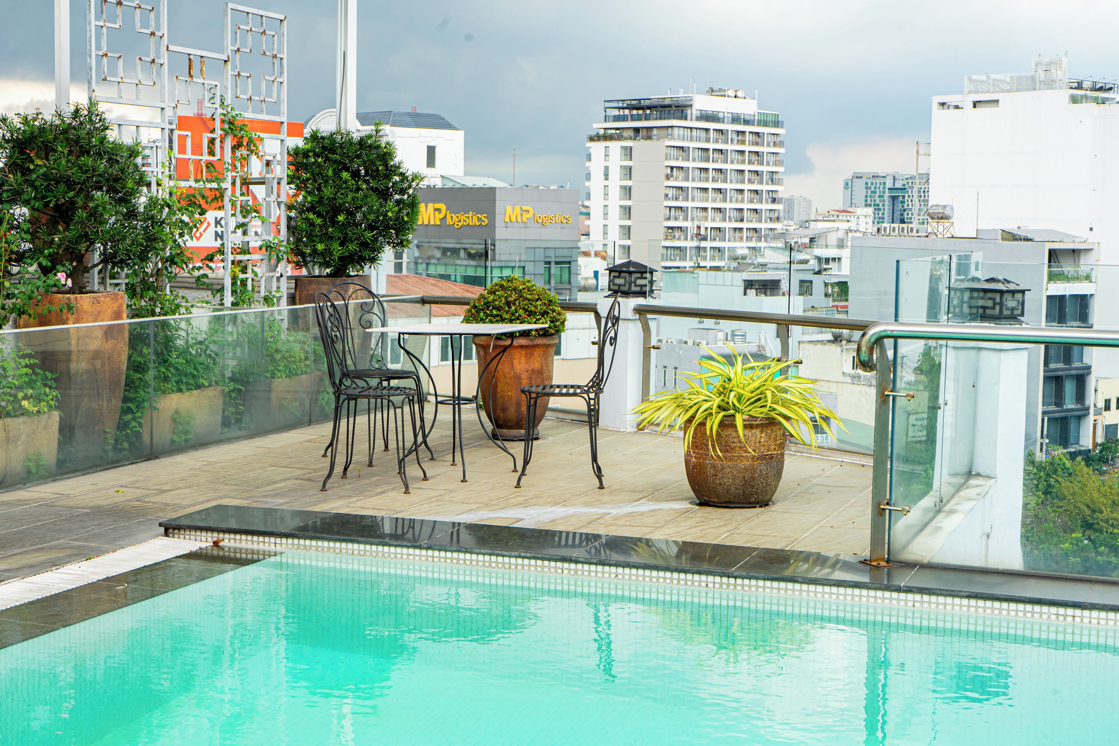 Hồ bơi ngoài trời 