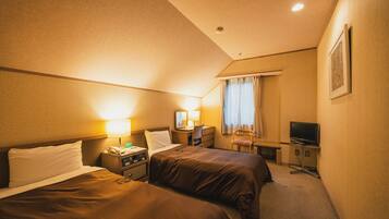 Twin Room, Non Smoking | In-room safe, free WiFi
