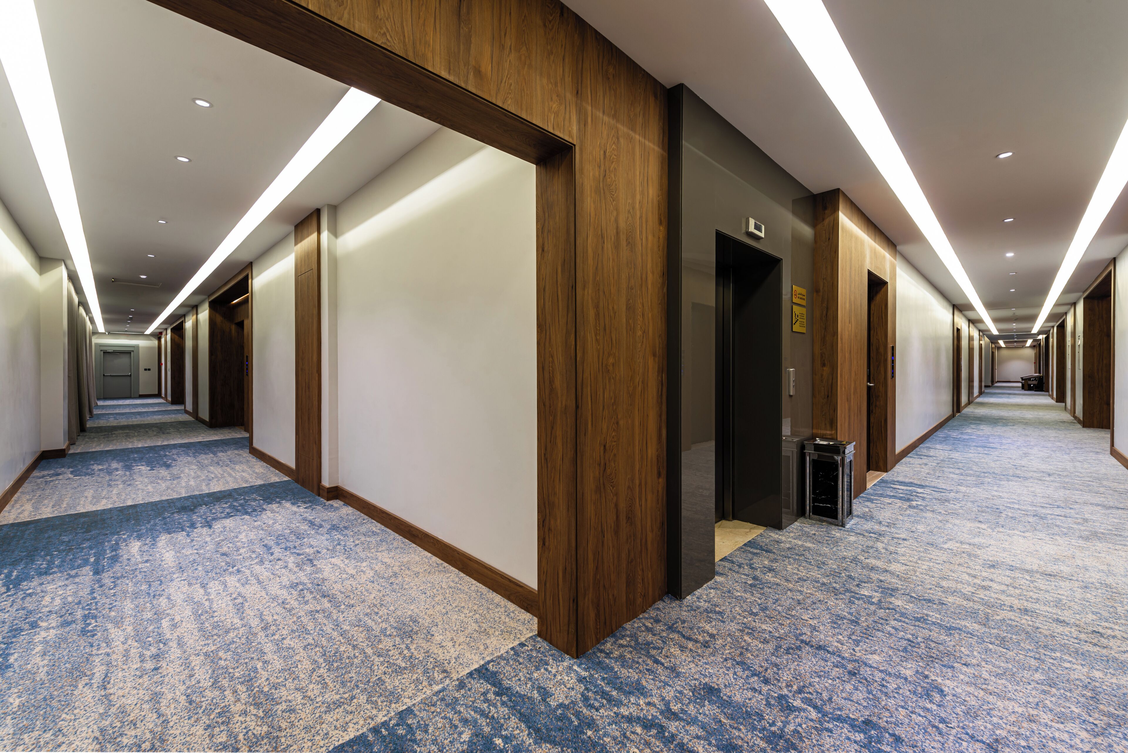 Photo - Voyage Hotel & Suites