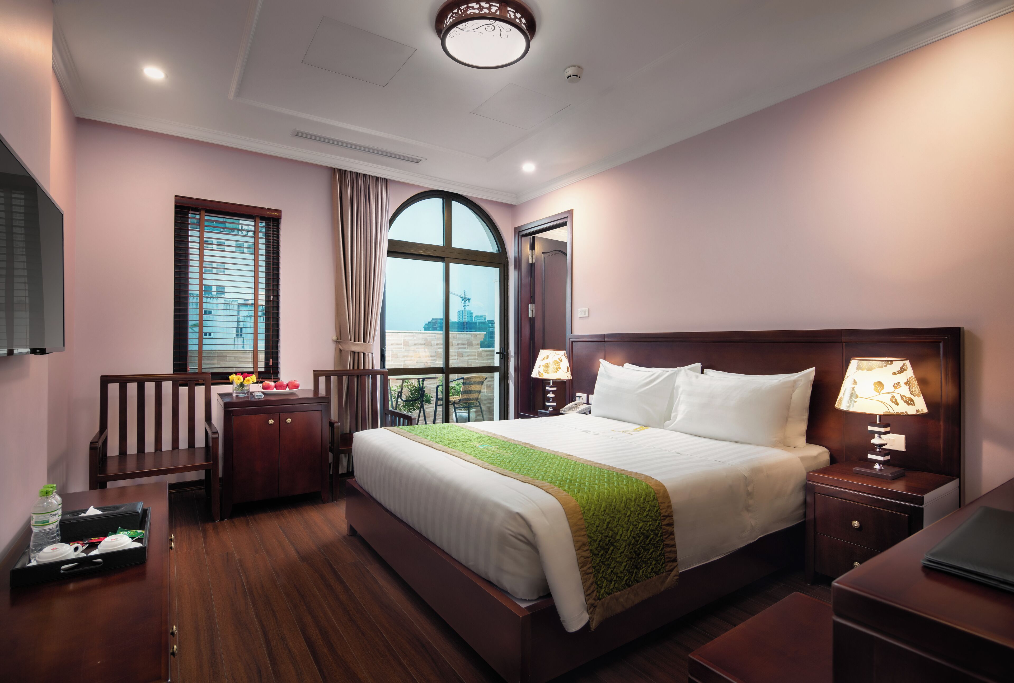 Deluxe Double Room | Premium bedding, minibar, in-room safe, desk