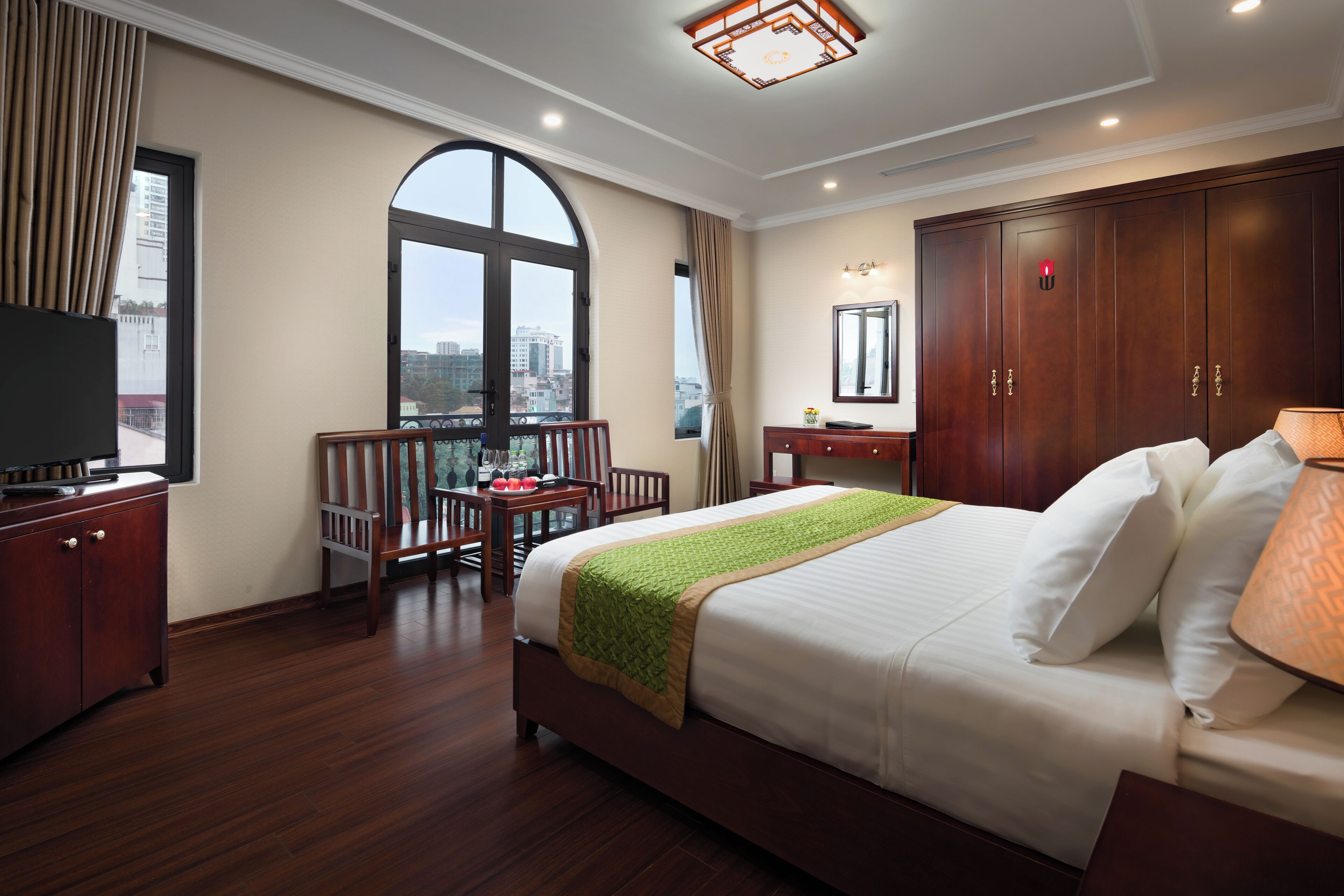 Deluxe Double Room | Premium bedding, minibar, in-room safe, desk