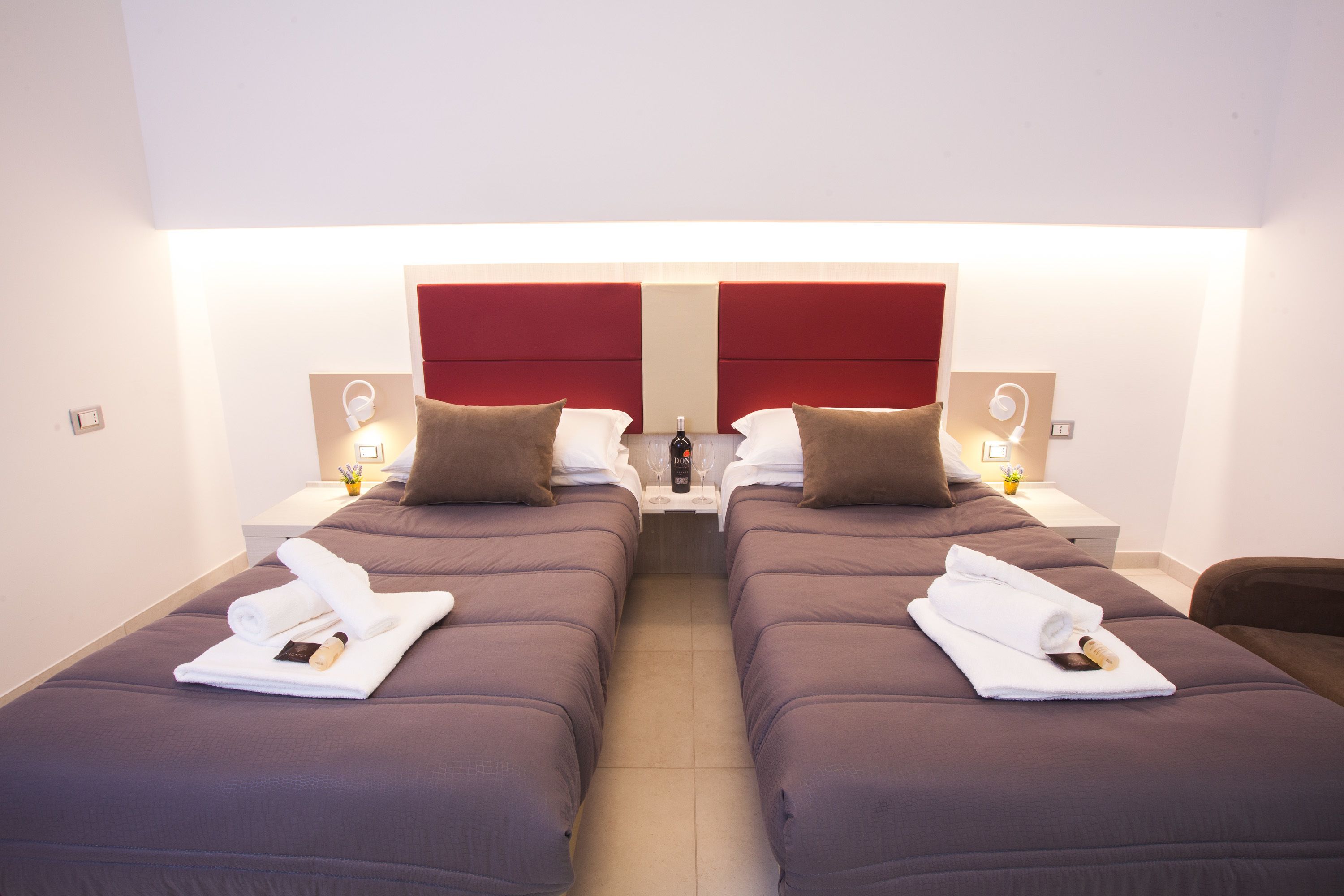 豪華客房, 陽台, 花園景觀 | 客房內保險箱、書桌、筆電工作空間、遮光布/窗簾