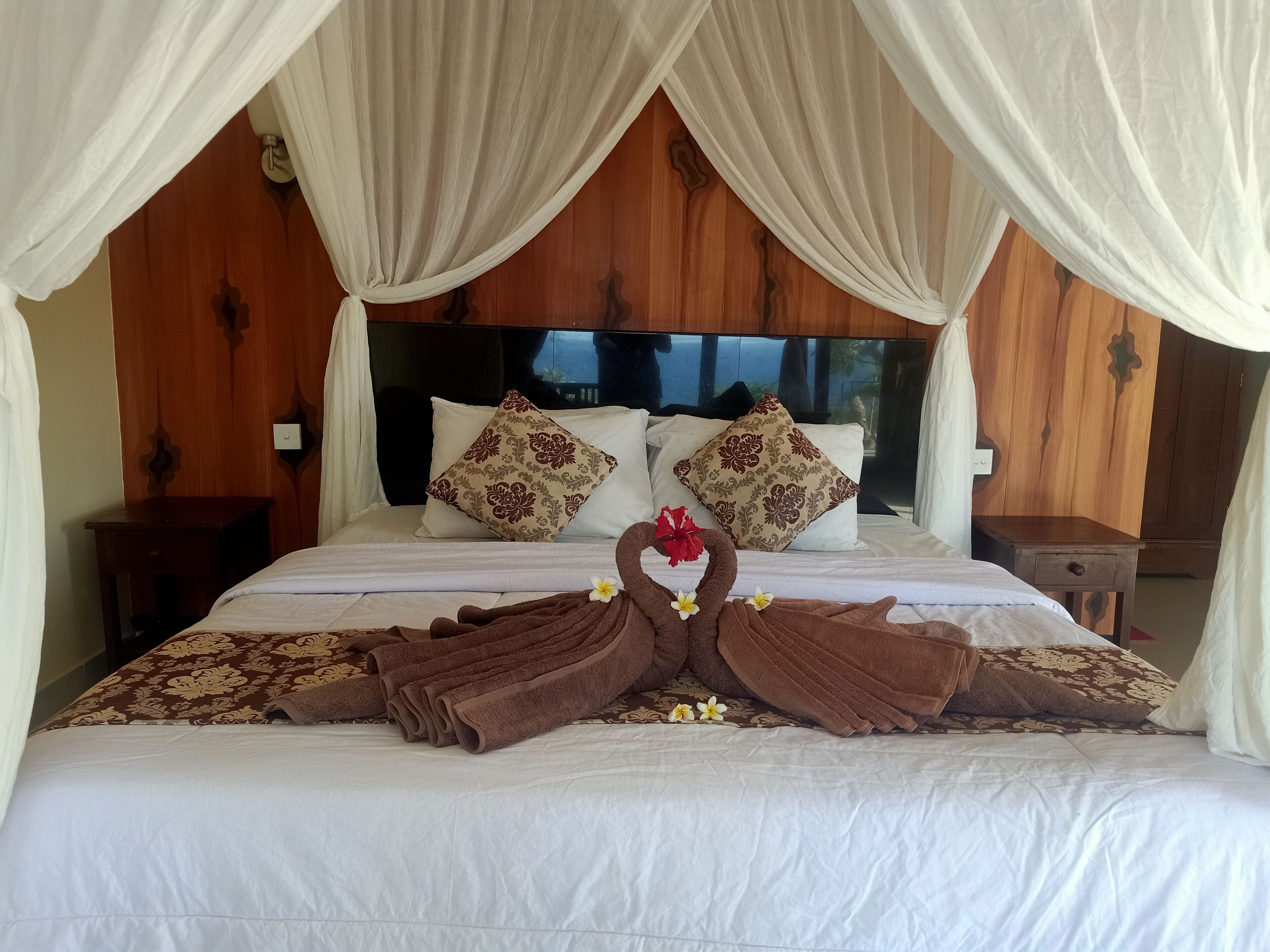 villa, 1 bedroom, sea view | minibar, in-room safe, desk, blackout curtains