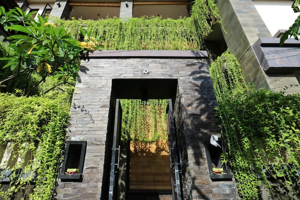 Majoituspaikan sisäänkäynti