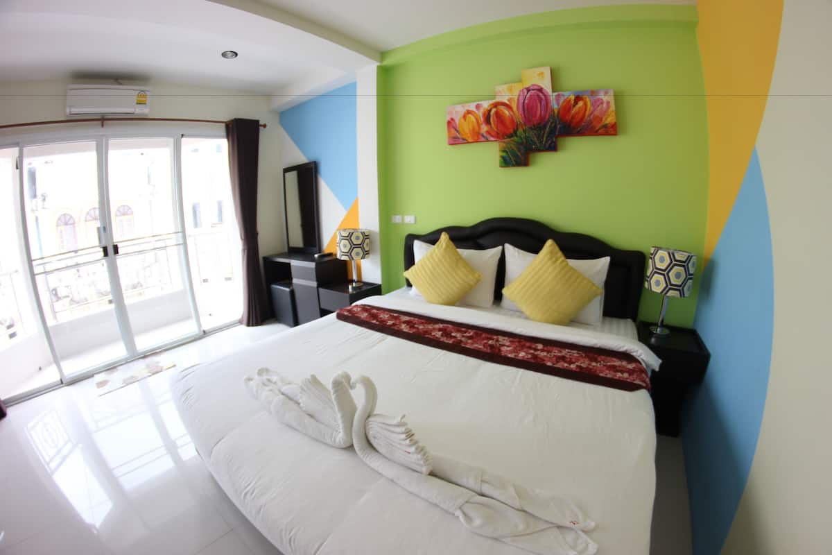 King Suite with Balcony with Sofa Bed | In-room safe, individually decorated, individually furnished