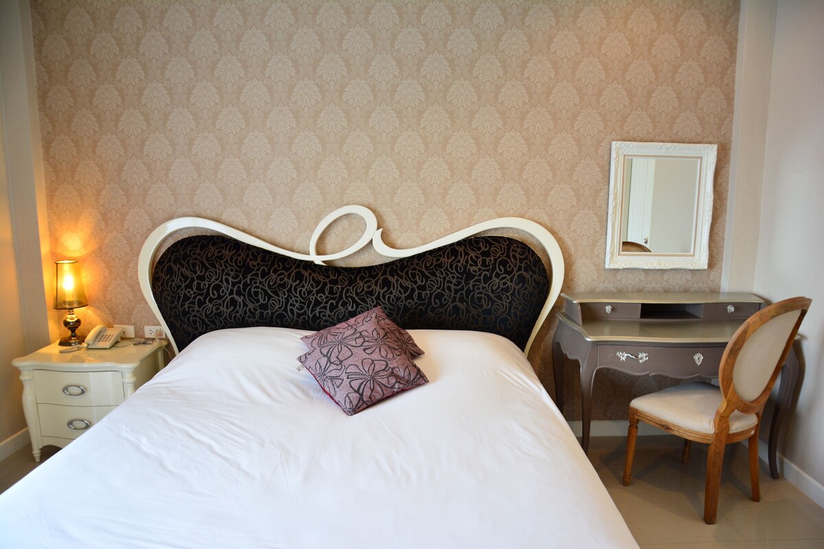 Romance Room
