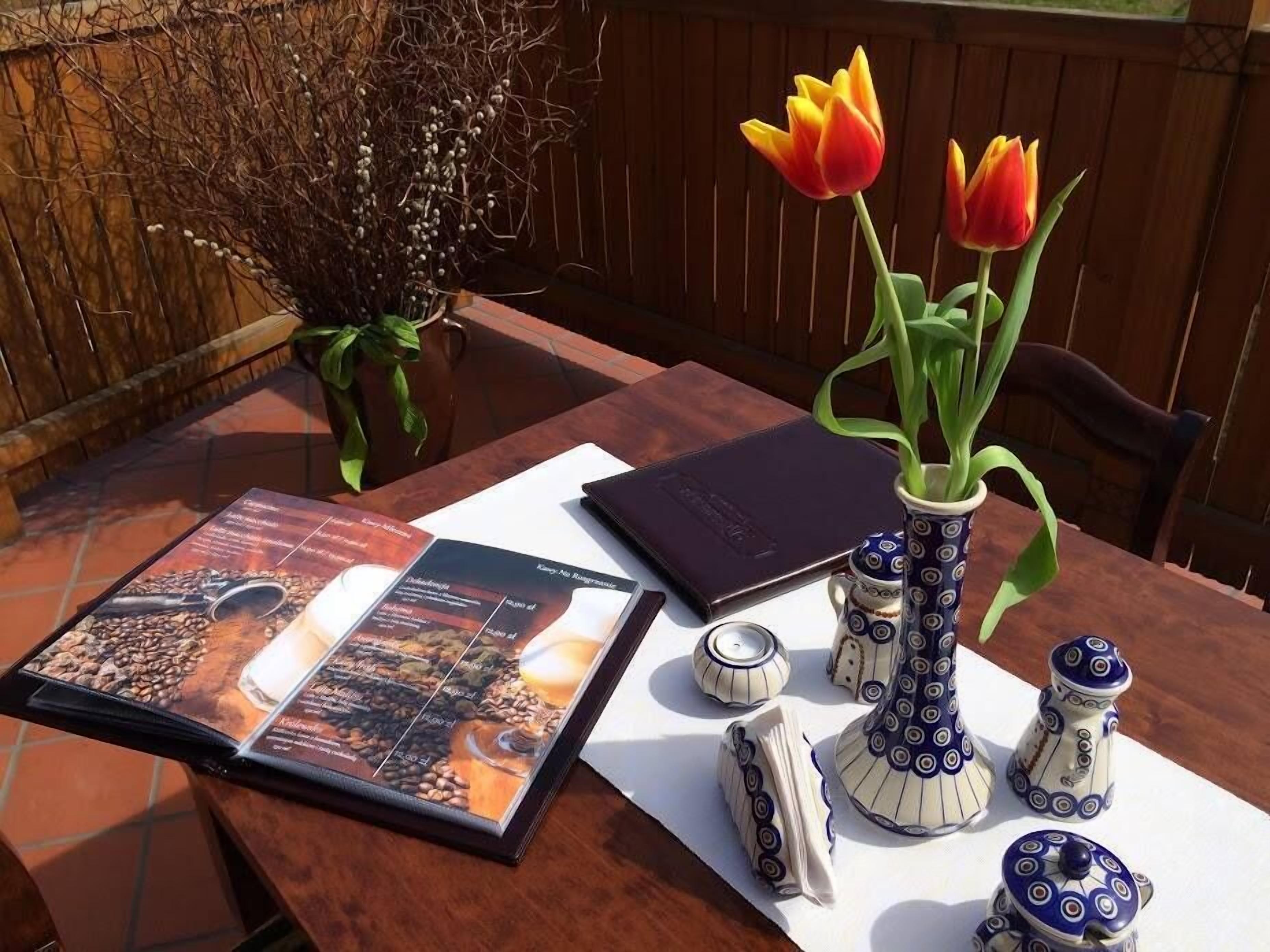 Breakfast, lunch, dinner served; local cuisine 