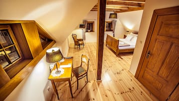 Deluxe Double Room, 1 Bedroom | Pillow-top beds, desk, free WiFi