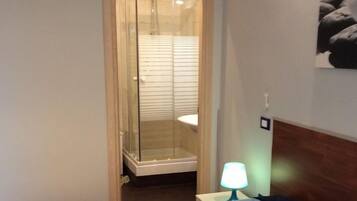 Double Room (Blu) | 1 bedroom, premium bedding, desk, iron/ironing board