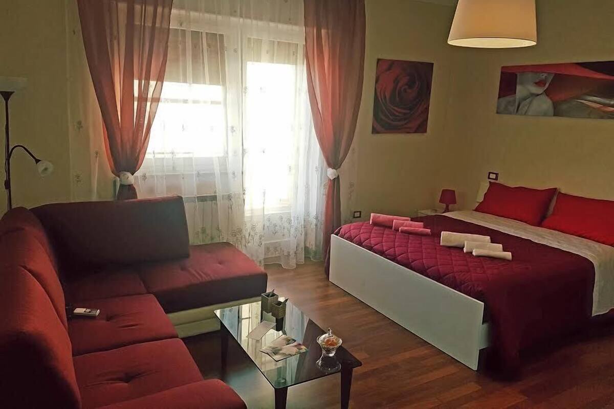 1 chambre, literie de qualité supérieure, bureau
