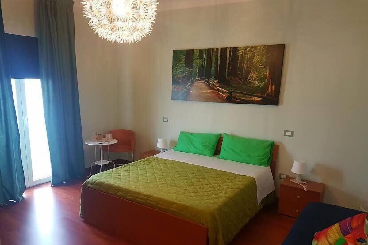 1 chambre, literie de qualité supérieure, bureau