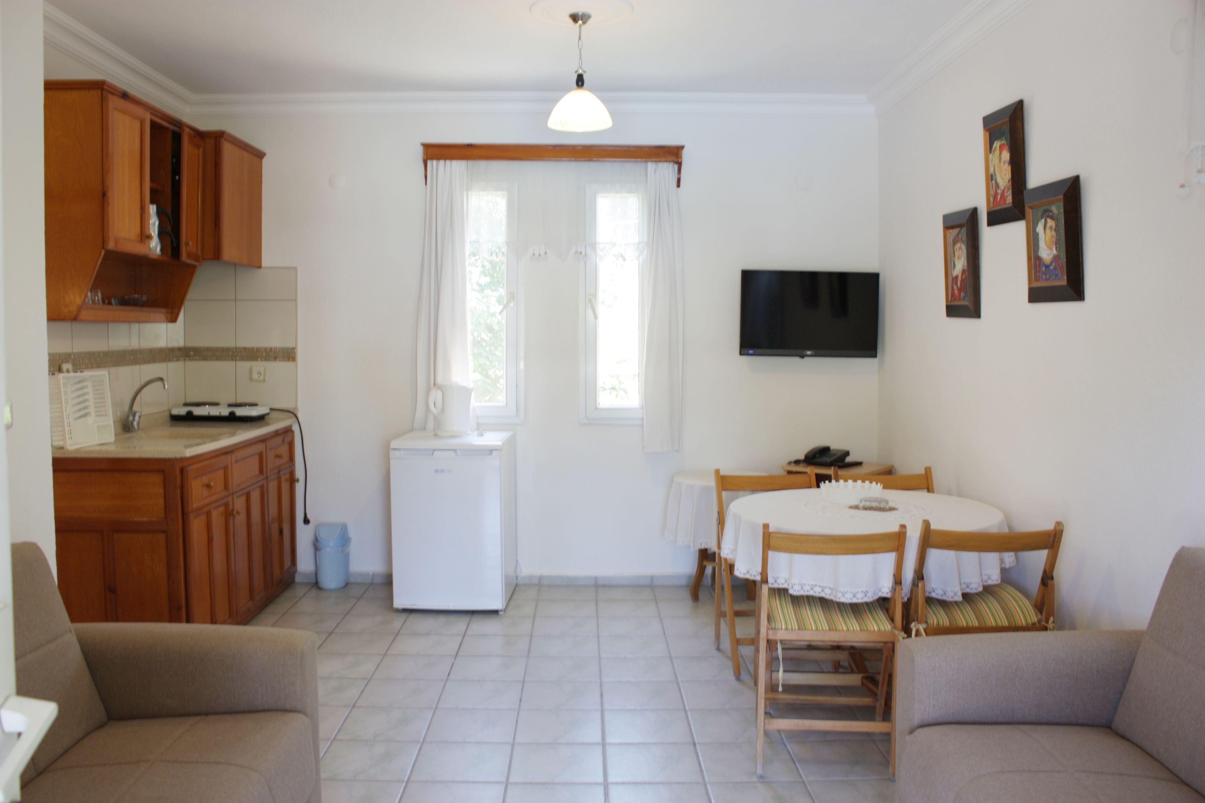 bitezpark apartment room  | private kitchen | fridge