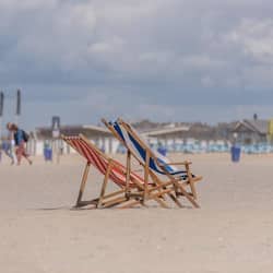 Beach nearby, 15 beach bars
