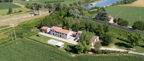 Overnatningsstedets facade