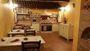 Free daily continental breakfast - B&B La Casa delle Rondini (Roncoferraro)
