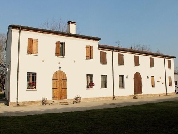 Exterior - B&B La Casa delle Rondini (Roncoferraro)