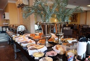 Mittagessen und Abendessen