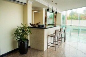 Bar (in der Unterkunft)