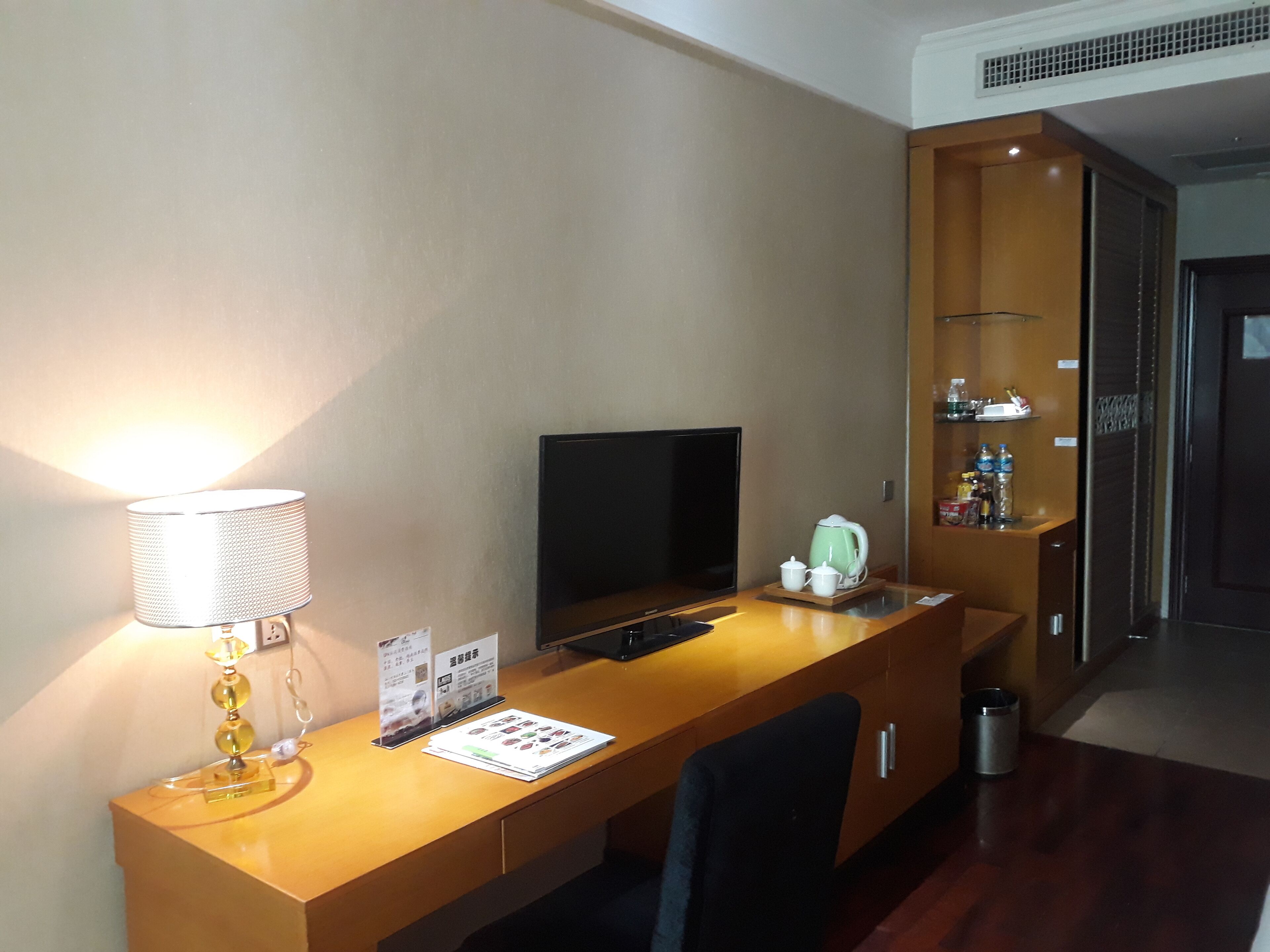 minibar, in-room safe, desk, free wifi