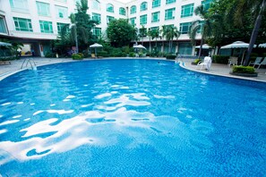 Piscine extérieure