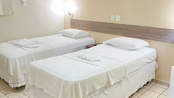 Chambre Simple Standard | Minibar, lits pliants/supplémentaires, Wi-Fi gratuit, draps fournis