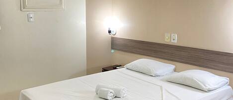 Double Room | Minibar, rollaway beds, free WiFi, bed sheets