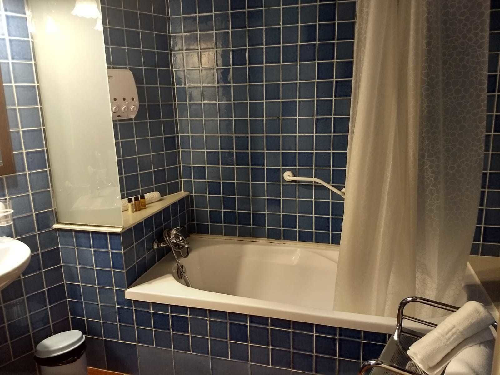 classic double room, 1 king bed, balcony | bathroom | free toiletries, hair dryer, towels