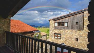 Habitación clásica doble, 1 cama de matrimonio grande, balcón | Balcón