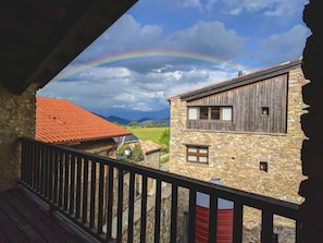 Habitación clásica doble, 1 cama de matrimonio grande, balcón | Balcón