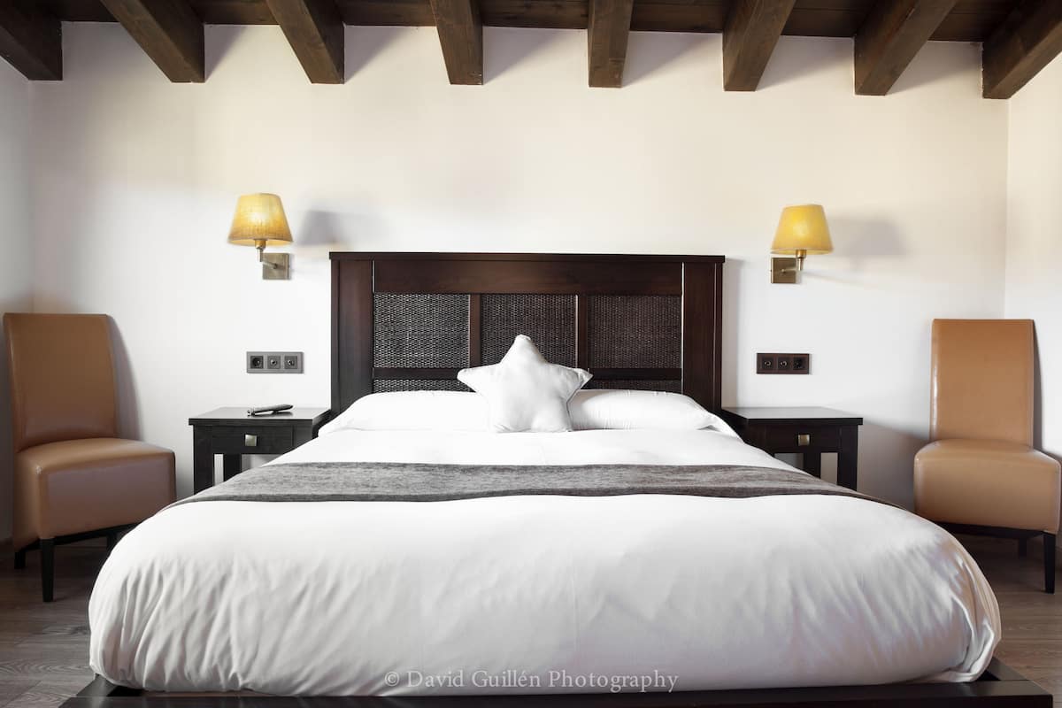 Standard Double Room, 1 Katil Kelamin (Double) | Peralatan tempat tidur premium, gebar bulu kapas, katil Tempur-Pedic