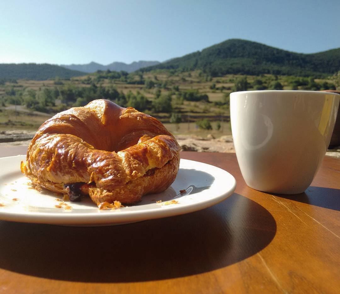 daily continental breakfast (eur 12 per person)