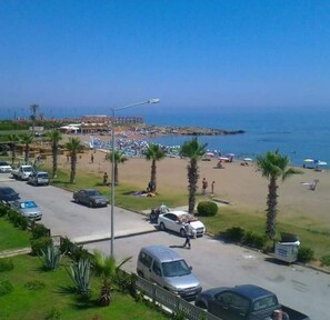 Playa privada en los alrededores, camas de playa gratis