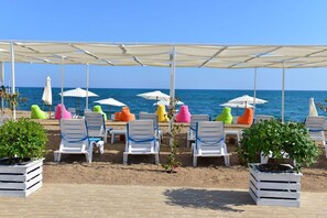 Private beach nearby, free beach cabanas, sun loungers, beach umbrellas - Esperanza Hotel (Antalya)