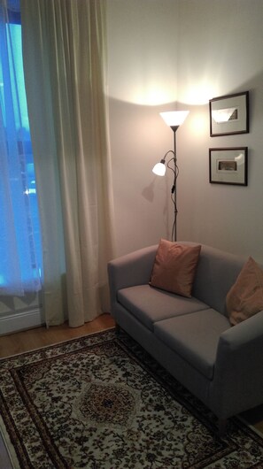 Standard Apartment, 1 Bedroom (# 3) | Living room - Dorset House (Dublin)