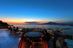 Se sirven cenas y cocina local 