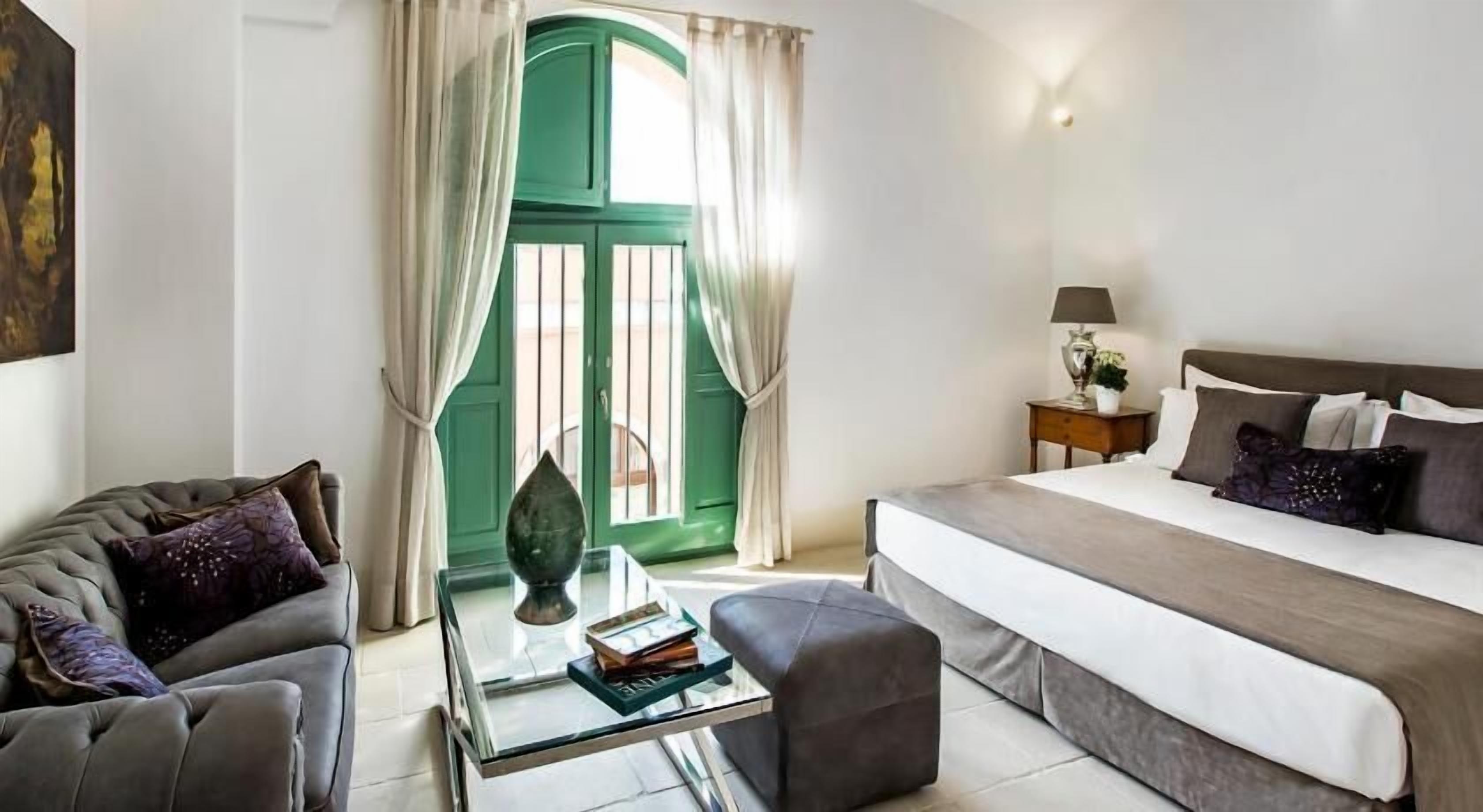 Premium bedding, down duvets, pillow-top beds, minibar