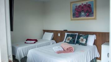 Minibar, truy cập Internet không dây miễn phí, bộ trải giường