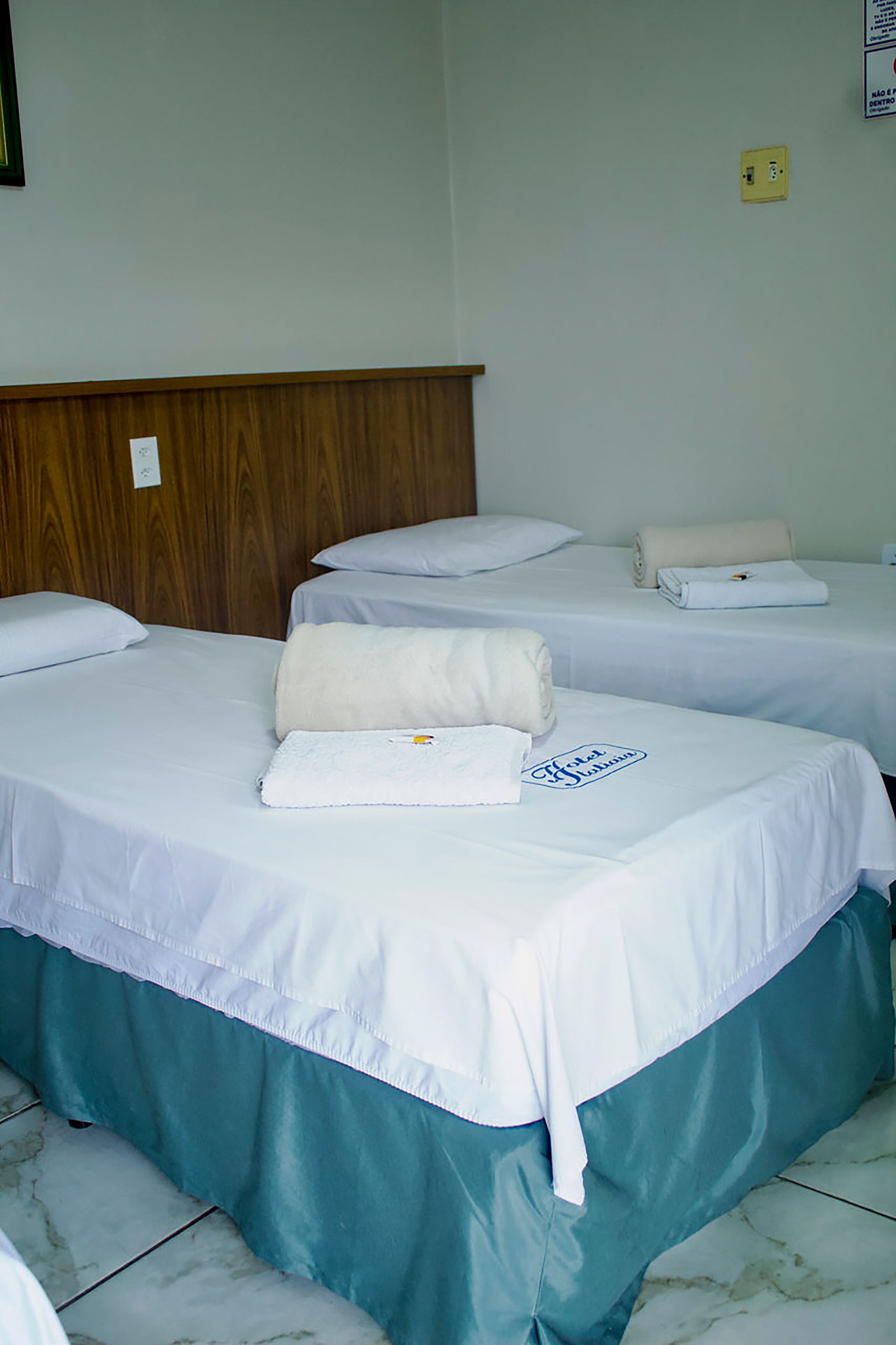 standard double room | minibar, free wifi, bed sheets