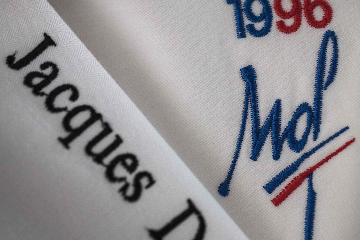 lunch, dinner served; french cuisine, al fresco dining