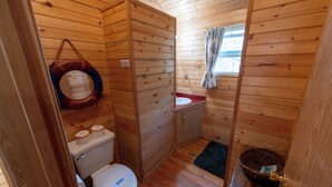 Kabin Comfort | Kamar mandi | Shower, sabun, sampo, dan tisu toilet