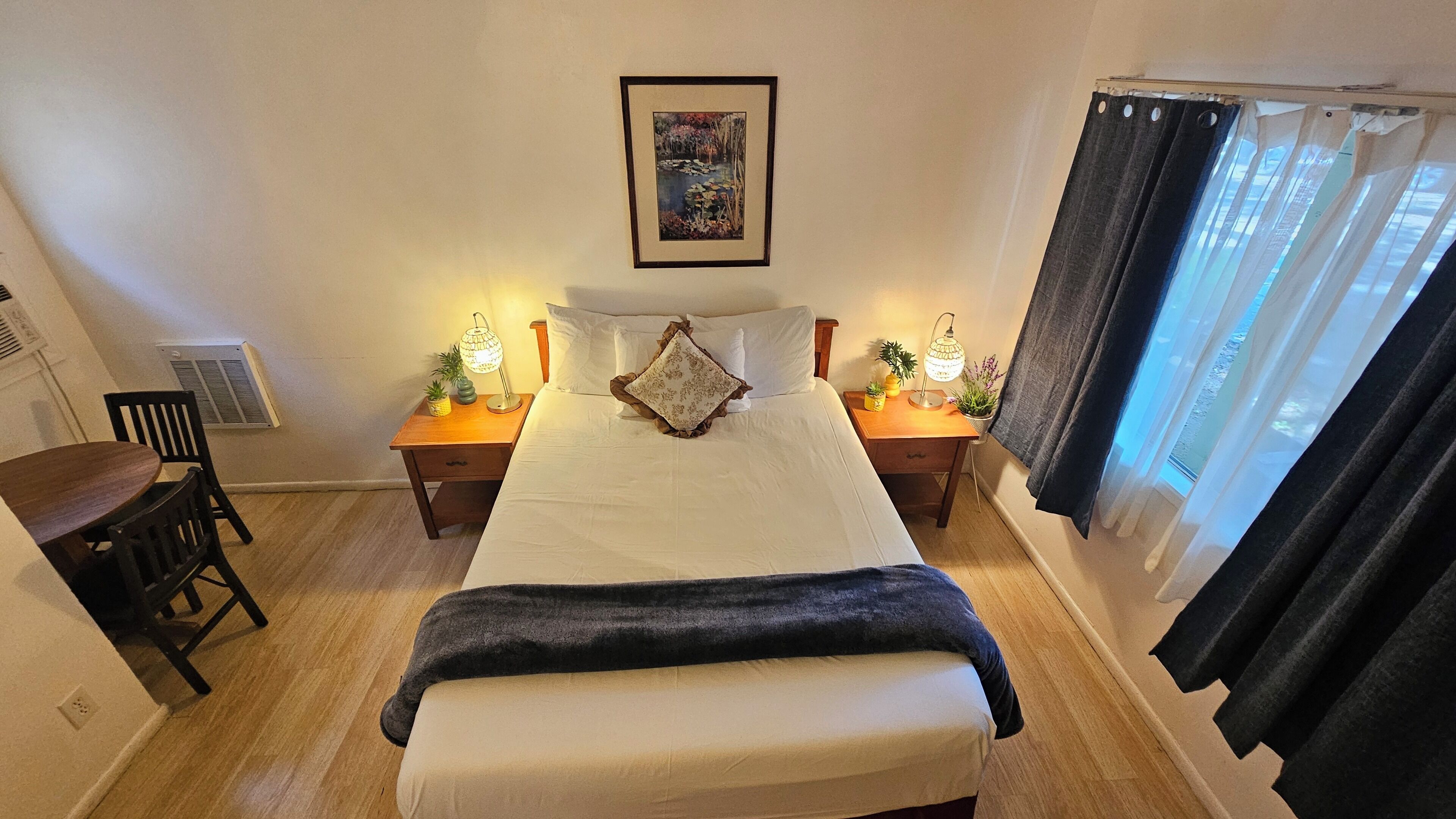 Literie de qualité supérieure, rideaux occultants, Wi-Fi gratuit