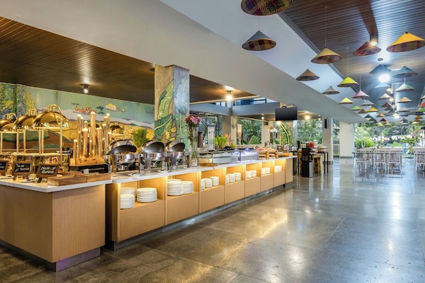 Daily buffet breakfast (IDR 119000 per person)