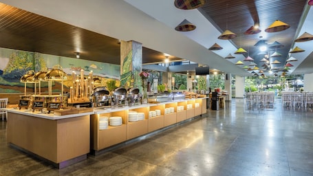 Daily buffet breakfast (IDR 119000 per person)