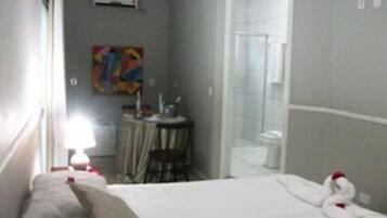 Quarto casal tradicional | Frigobar, cortinas blackout, Wi-Fi de cortesia